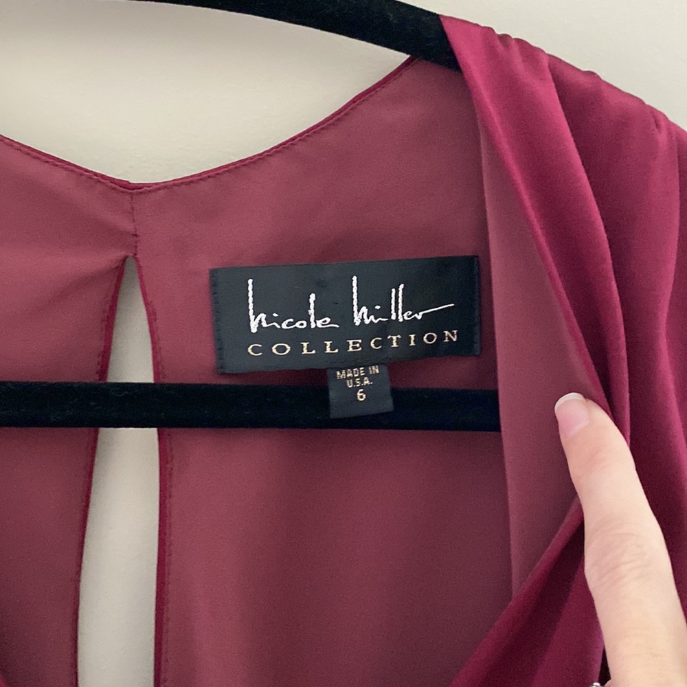 Nicole Miller Collection Silk Sheath Cocktail Dress, Burgundy, size 6 - Picture 12 of 12